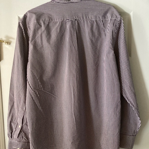 IZOD Button Down Casual/Dress Shirt Contrasting Cuffs. - Picture 4 of 5